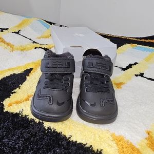Nike LeBron X Toddler sneakers sz 3c